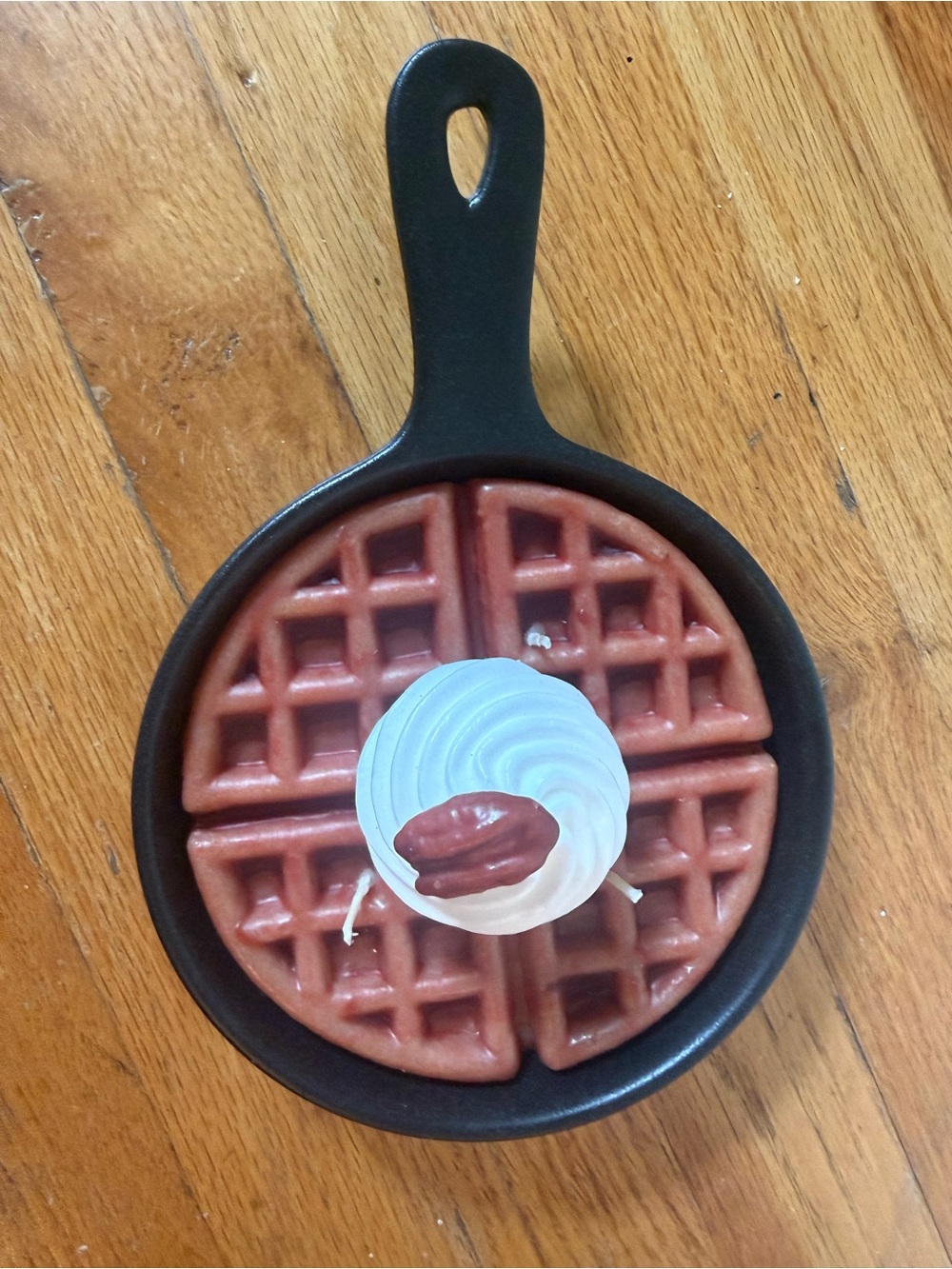 Ashland waffle with whip cream falk scented candle